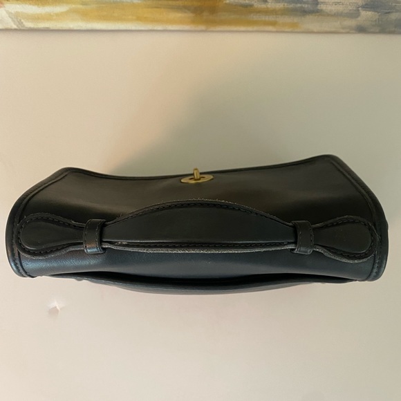 Coach Vintage Court 9870 Navy Leather Crossbody Shoulder Bag Purse - Picture 5 of 11